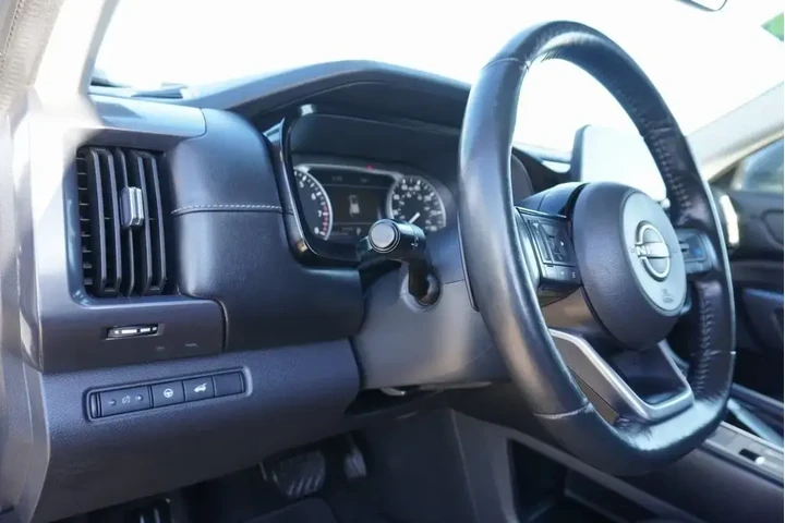 $27988 : Nissan Pathfinder 2023 SL 4d image 10