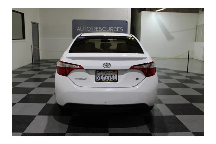 $13149 : Corolla 2015 image 4