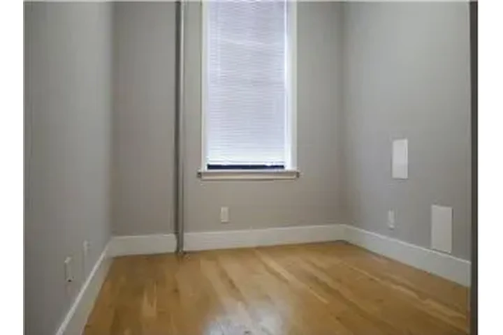 $5500 : Rental property with 3 bedro image 10