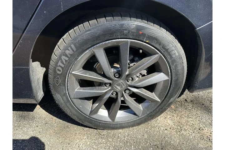 $19985 : Honda Civic 2021 EX 4dr Seda image 6