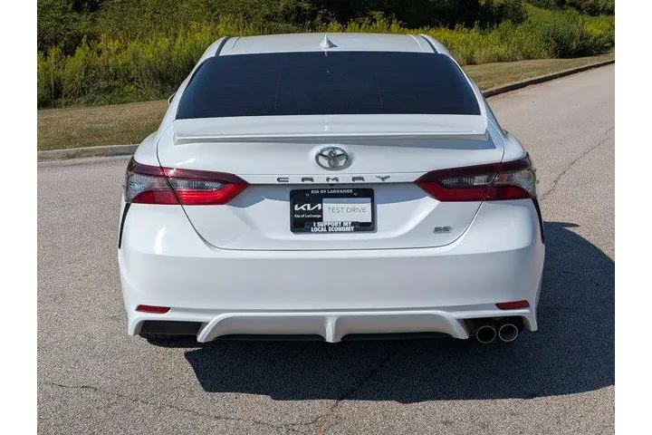 Toyota Camry 2023 SE 4dr Sed image 9