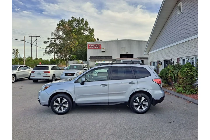 $8900 : 2017 SUBARU FORESTER 2.5I PRE image 6