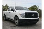 Nissan Titan 2018 4x4 S 4dr en Avon Park