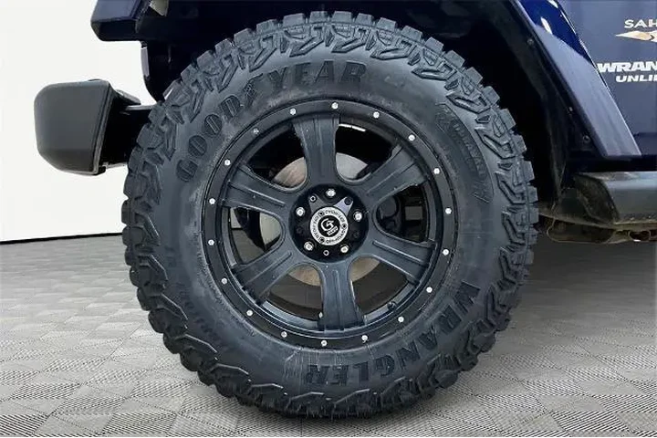 $15490 : Jeep Wrangler Unlimited 2013 image 9