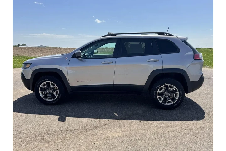 $18999 : Jeep Cherokee 2019 4x4 Trail image 8