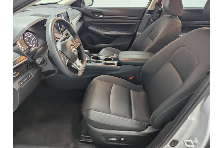 $23394 : Nissan Altima 2024 2.5 SV 4d image 10