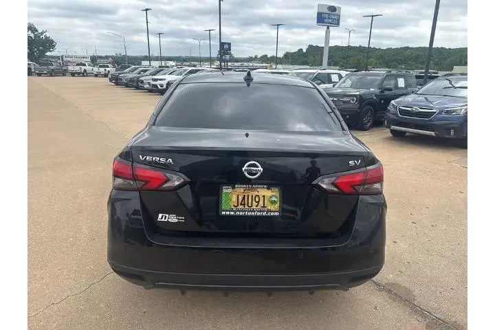 $11995 : Nissan Versa 2021 SV 4dr Sed image 6