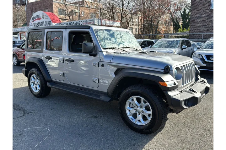 $27990 : Jeep Wrangler Unlimited 2021 image 9
