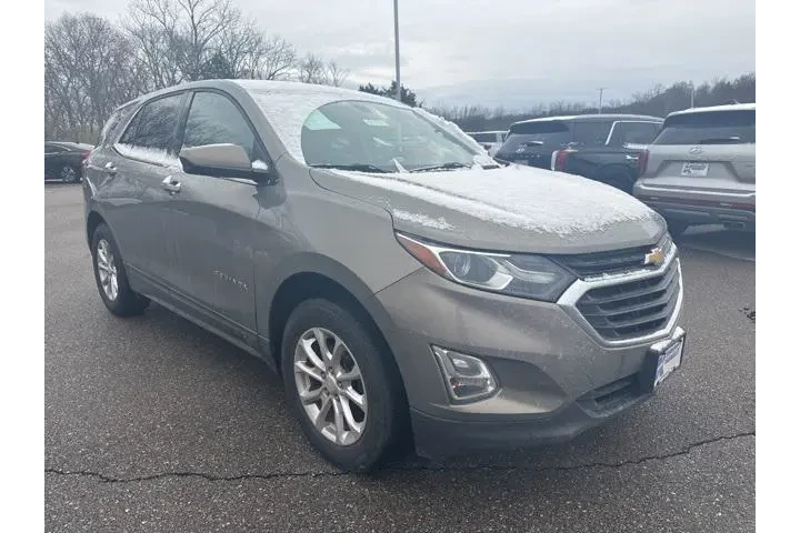 $10623 : Chevrolet Equinox 2018 4x4 L image 2