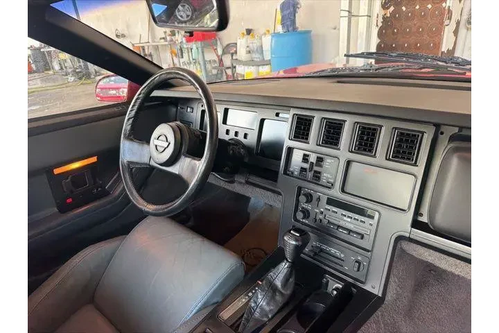 $5997 : Chevrolet Corvette 1985 2dr image 5