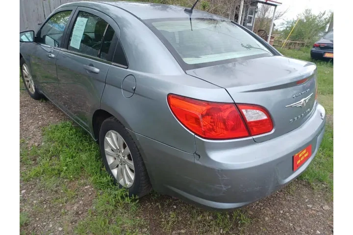 $5995 : 2010 Sebring Limited image 2