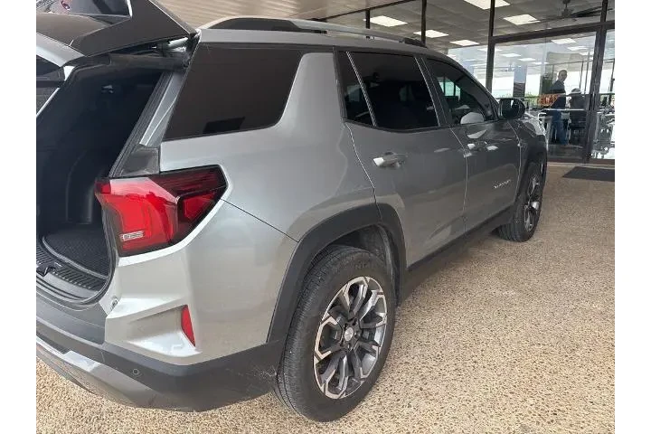 $27555 : GMC Terrain 2025 4x4 Elevati image 6