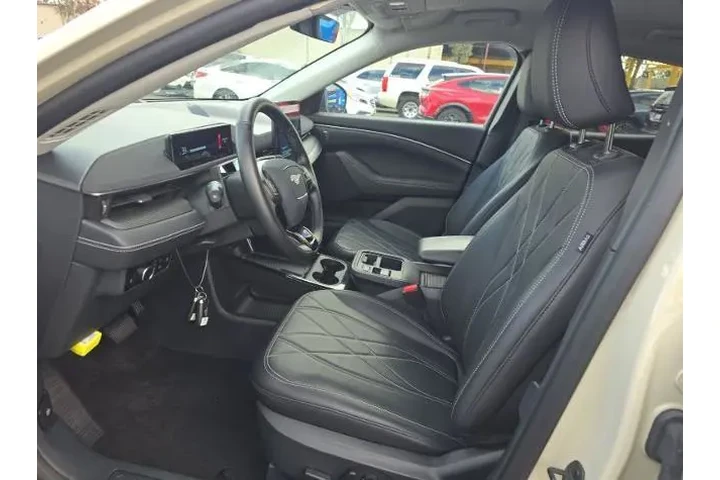 $29800 : Ford Mustang Mach-E 2025 Sel image 5