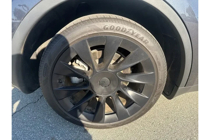 $35328 : Tesla Model Y 2024 AWD Long image 10