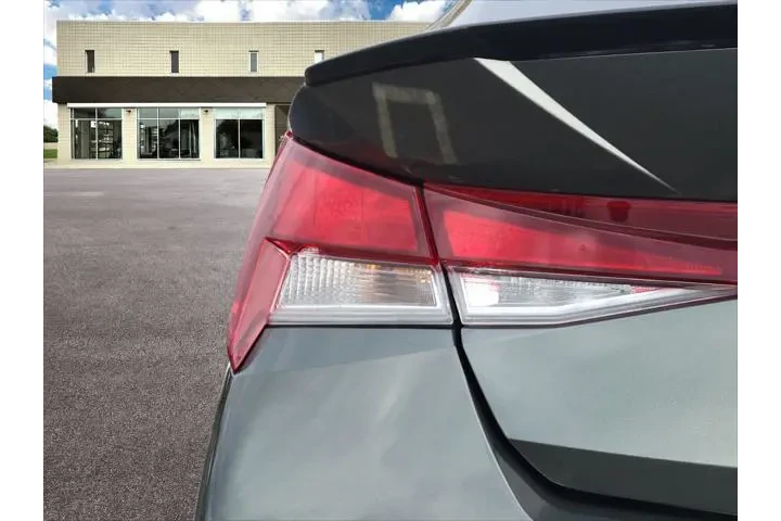 $18477 : Hyundai ELANTRA 2025 SEL Spo image 10