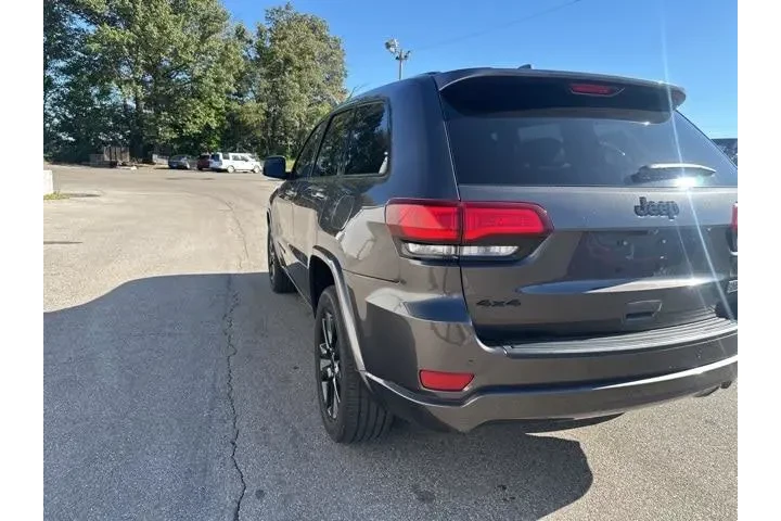 $25762 : Jeep Grand Cherokee 2021 4x4 image 9