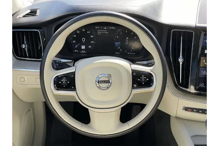 $23600 : Volvo XC60 2020 T5 Inscripti image 9
