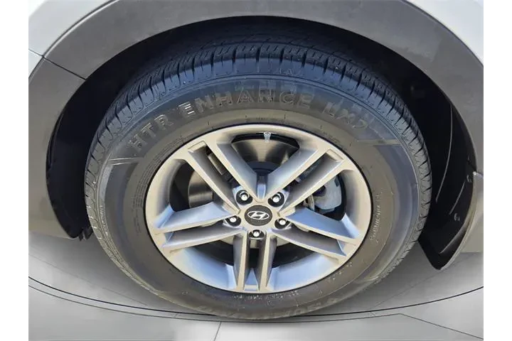 $11648 : Hyundai SANTA FE Sport 2018 image 9