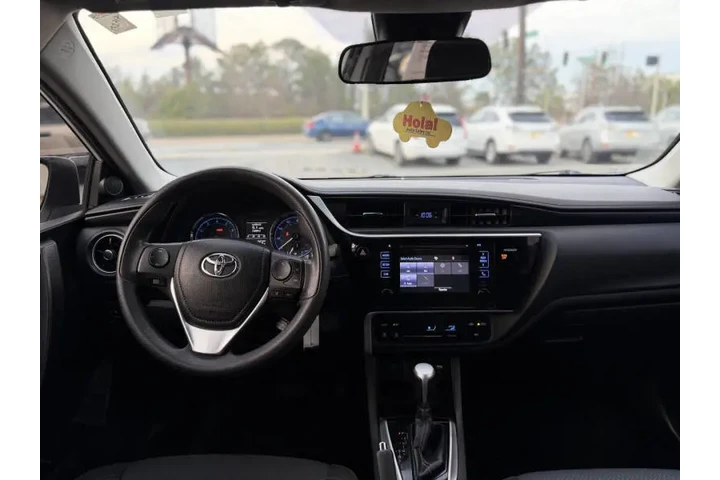 2017 Corolla LE image 9