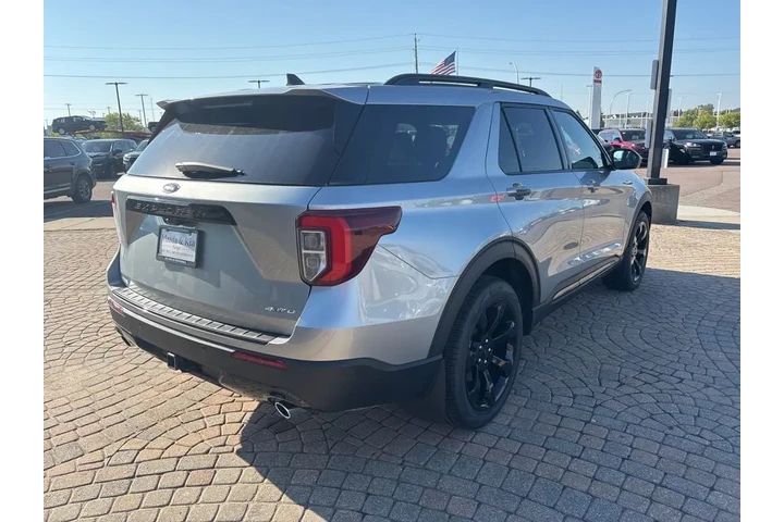 $40497 : 2024 Explorer ST-Line image 5