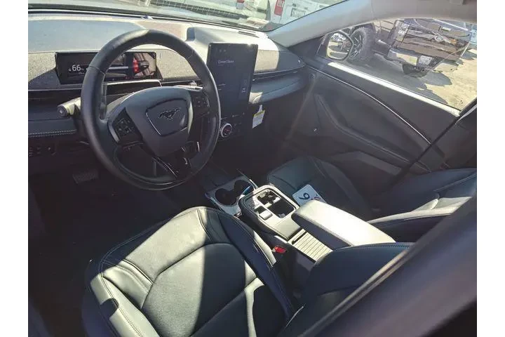 $34880 : Ford Mustang Mach-E 2025 Pre image 7