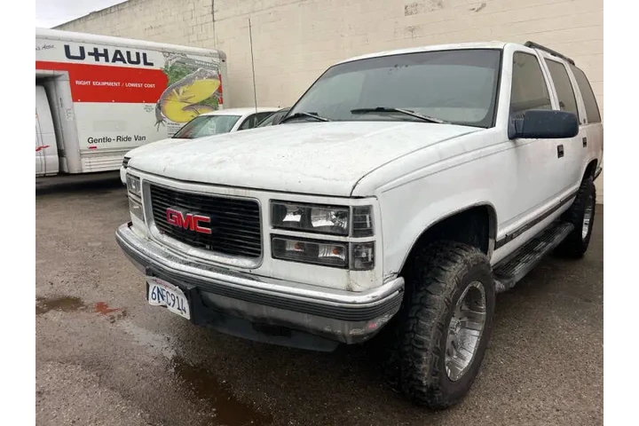 $9300 : 1996 GMC Yukon SLE image 5
