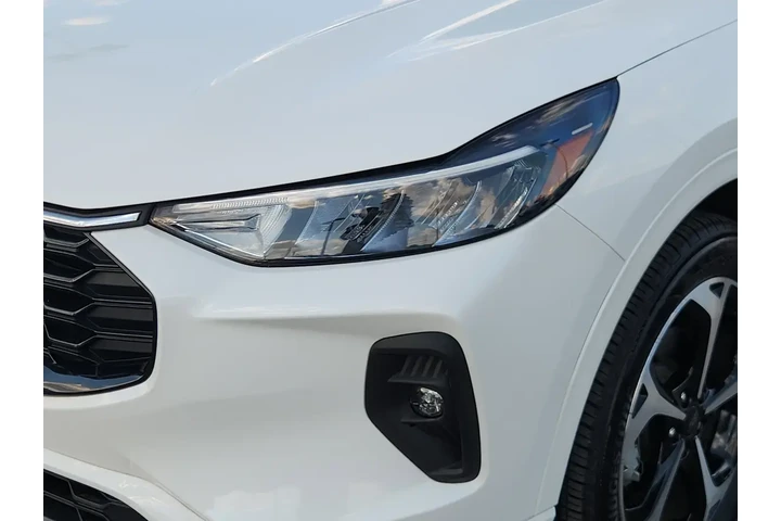 $30359 : Ford Escape 2024 AWD ST-Line image 8