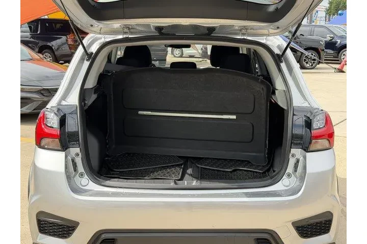 $23511 : Mitsubishi Outlander Sport 2 image 8