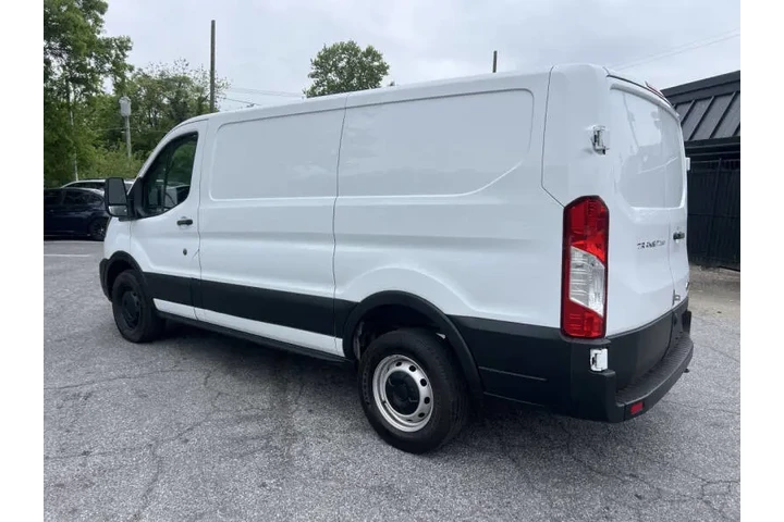 $16500 : 2021 Transit 250 image 8