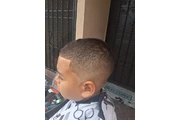 Cortes de pelo para hombre$25 thumbnail