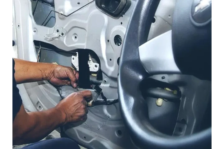 Auto electric problems repair image 8