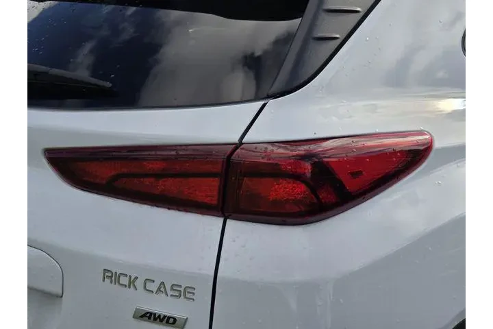 $20455 : Hyundai KONA 2023 AWD SEL 4d image 9