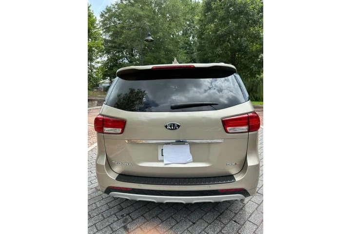 $6000 : 2015 Sedona SX Limited image 5