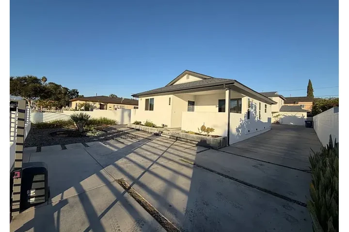 $2100 : READY NOW in ✅ Los Angele, CA✅ image 1