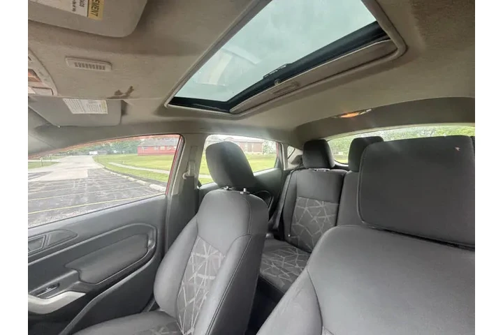 $2999 : 2011 Fiesta SE image 10