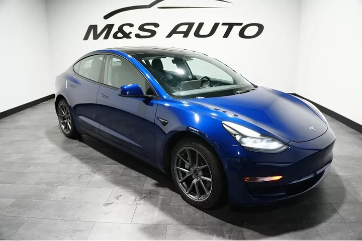 $22990 : 2022 Model 3 image 5