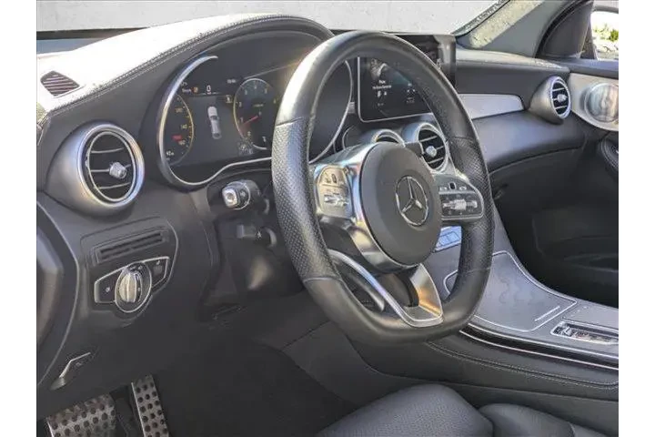 $32333 : Mercedes-Benz GLC 2020 AWD G image 10