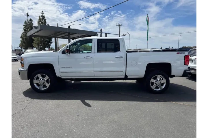 $34998 : 2016 Silverado 2500HD LTZ image 10