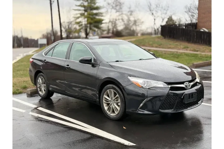 $8999 : 2017 Camry SE image 7