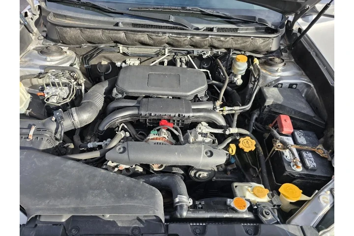 $5500 : 2010 Outback 2.5i Limited image 1