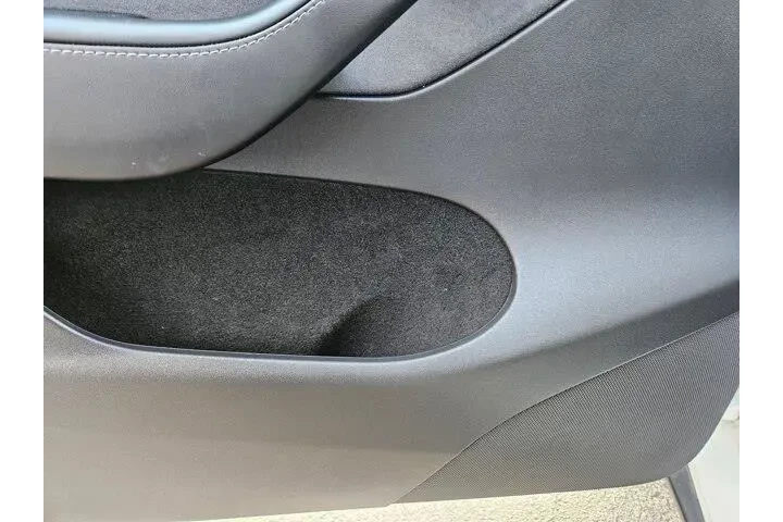 $28799 : Tesla Model Y 2023 AWD Long image 3