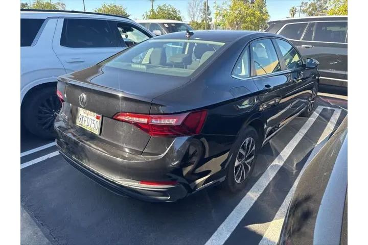 $17995 : Volkswagen Jetta 2024 S 4dr image 3