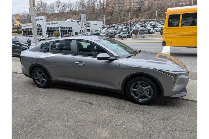 $22895 : Kia K4 2025 LXS 4dr Sedan image 5