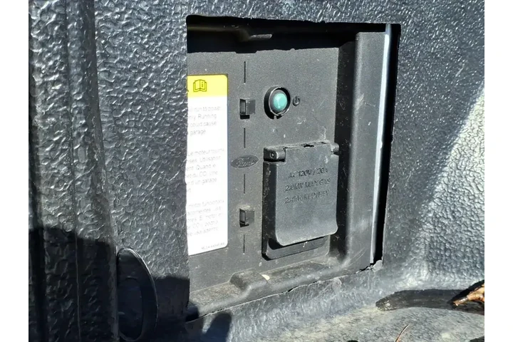 $37211 : Ford F-150 2024 4x4 XLT 4dr image 7