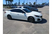 $21160 : Nissan Altima 2023 2.5 SR 4d thumbnail