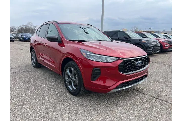 $23925 : Ford Escape 2023 AWD ST-Line image 3