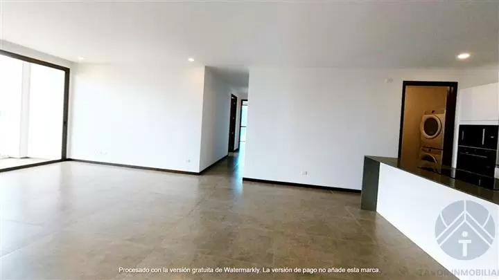 $325000 : Apartamento zona 15 San Lazaro image 7