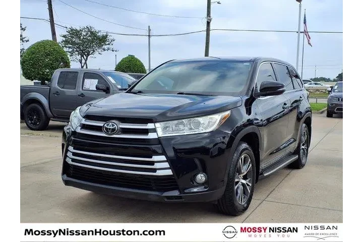 $23195 : Toyota Highlander 2018 LE 4d image 4