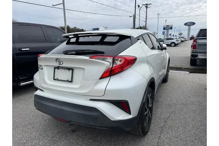 $18664 : Toyota C-HR 2018 XLE 4dr Cro image 5