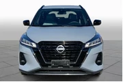 $19096 : Nissan Kicks 2023 SR 4dr Cro thumbnail